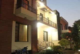 Great Place To Stay, Noida 1